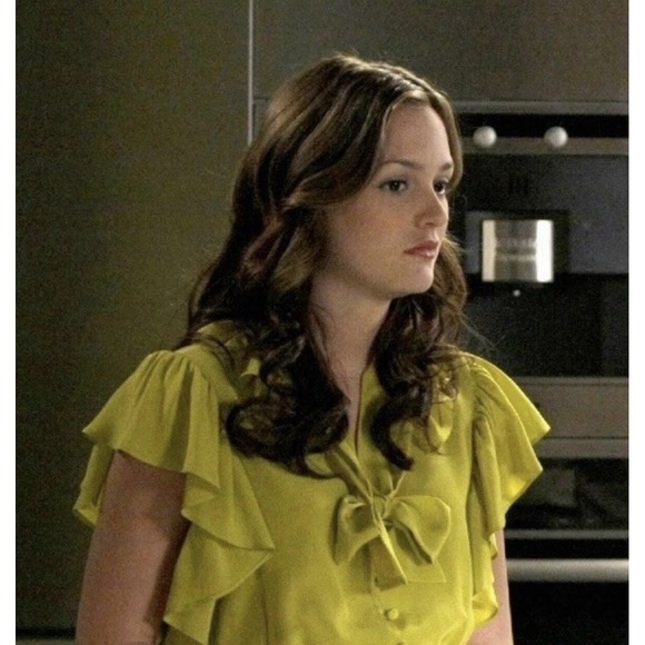 Milly of New York Tops - Milly of New York Silk Button Blouse Sz 10 Ivory Ruffles Front Tie Gossip Girls